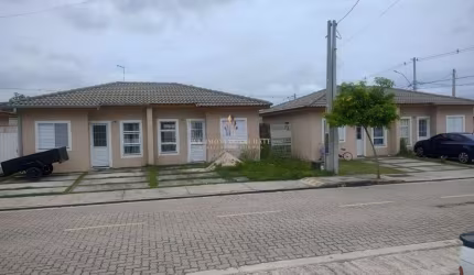 Casa de condomínio com 2 quartos, 50m², à venda em Pindamonhangaba, Vila São Benedito