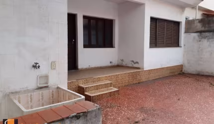Casa e comercio- 300m² - B. Fundação - SCS