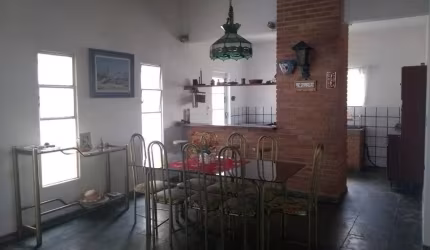 Lindo Sobrado - Martim de Sá - Caraguatatuba - R$1.400.000,00