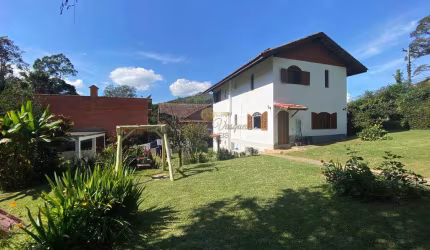 Casa para Venda em Teresópolis, Golfe, 4 dormitórios, 1 suíte, 3 banheiros, 2 vagas
