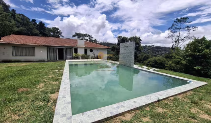 Casa para Venda em Teresópolis, Parque do Imbui, 4 dormitórios, 4 suítes, 4 banheiros, 3 vagas