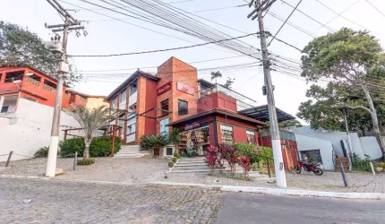 Apartamento com piscina + Loja à venda próximo ao Centro - BÚZIOS