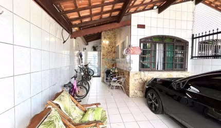 Casa com 3 quartos, Imperador, Praia Grande - R$ 425 mil, Cod: 1166
