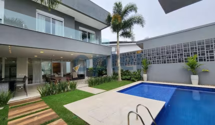CASA REFORMADA MOBILIADA E DECORADA COM 5 SUÍTES,  À VENDA, 420 M² - JARDIM ACAPULCO - GUARUJÁ/SP