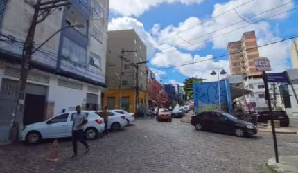 Sala comercial à venda na Largo Dois de Julho, Dois de Julho, Salvador por R$ 300.000