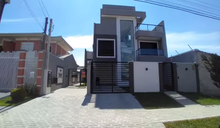 TRIPLEX COM TERRAÇO E JACUZZI E DÉCK DE MADEIRA