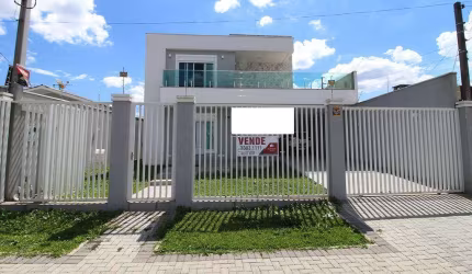 Sobrado à venda de 3 quartos sendo 1 suíte no São Marcos.