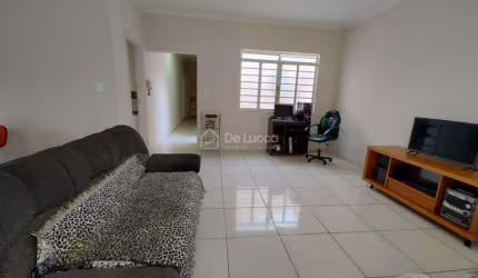 Casa com 3 quartos à venda na Rua Pirassununga, 460, Chácara da Barra, Campinas, 165 m2 por R$ 600.000