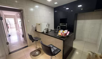 Casa com 4 quartos à venda na Rua Presidente Wenceslau, 216, Chácara da Barra, Campinas, 200 m2 por R$ 750.000