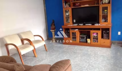 Casa em condomínio fechado com 3 quartos à venda na Rua Acará, Vaz Lobo, Rio de Janeiro, 301 m2 por R$ 580.000