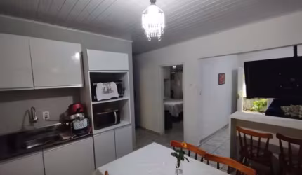 Casa com 4 quartos à venda no Centro, Guabiruba  por R$ 425.000