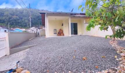 Casa com 2 quartos à venda no Primeiro de Maio, Brusque  por R$ 350.000