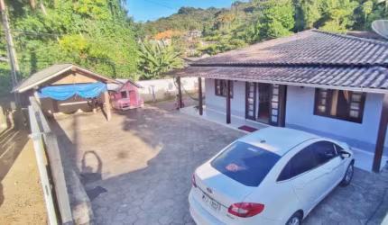 Casa com 4 quartos à venda no Cedrinho, Brusque , 247 m2 por R$ 750.000