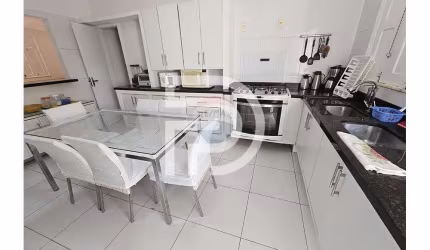 Casa à venda 5 Quartos, 3 Suites, 4 Vagas, 750M², Itacimirim, Camaçari - Bahia