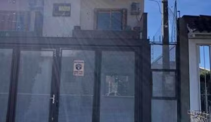 Casa para Venda - 150m², 3 dormitórios, sendo 1 suites, 2 vagas - Guarujá