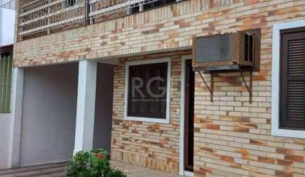 Casa para Venda - 320m², 4 dormitórios, 2 vagas - Vila Nova