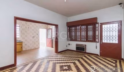 Casa a venda no Bairro menino Deus em porto alegre  com 5 Quartos e 5 banheiros à Venda, 334 m² por R$ 1.199.000
