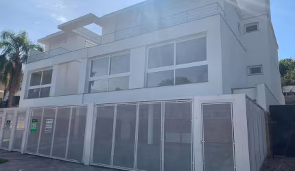 Casa para Venda - 211m²,   3 suites, 2 vagas - Jardim Isabel