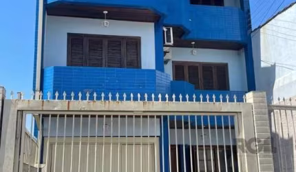 Casa 420m², 4 dormitórios, 3 vagas no bairro Partenon