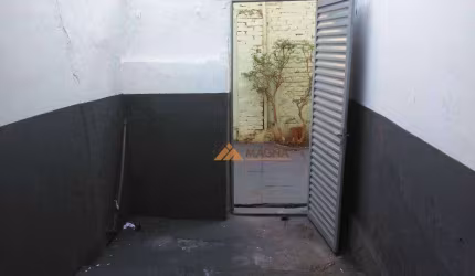 Casa com 1 quarto para alugar por R$ 707/mês - Centro - Ribeirão Preto/SP