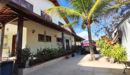 Casa 3 quartos, 240m no Condomínio Helena Varella II.