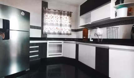 Casa para Venda em Taubaté, Jardim América, 4 dormitórios, 1 suíte, 8 banheiros, 2 vagas