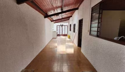 Casa para Venda em Taubaté, Vila Areao, 4 dormitórios, 2 banheiros, 2 vagas
