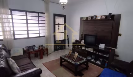 Sobrado para Venda em Taubaté, Residencial Estoril, 5 dormitórios, 1 suíte, 3 banheiros, 2 vagas