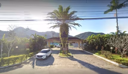 Lindo sobrado a venda em condominio fechado - Ubatuba
