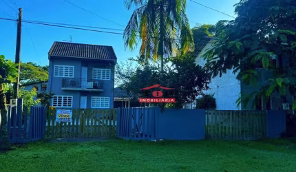 Casa com 4 dormitórios à venda, 100 m² por R$ 440.000,00 - Cambiju - Itapoá/SC