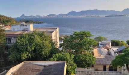 Casa para Venda em Rio de Janeiro, Jardim Guanabara, 4 dormitórios, 2 suítes, 3 banheiros, 2 vagas