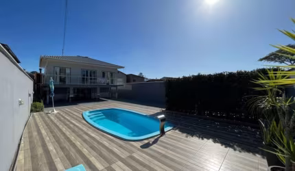 Casa com 4 quartos à venda na Serraria, São José  por R$ 750.000