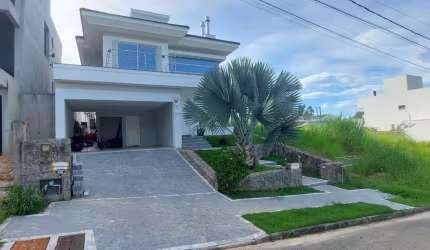 Casa com 4 quartos à venda em Pedra Branca, Palhoça  por R$ 1.900.000