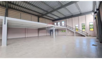 Galpão de 960m² para locação R$28.000,00