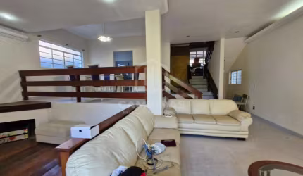Casa com 4 quartos à venda no Parque São Quirino, Campinas , 226 m2 por R$ 800.000