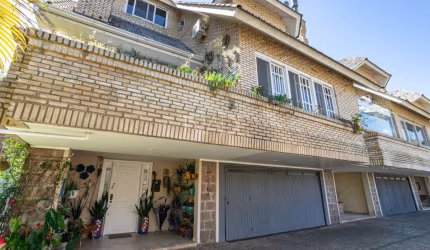 Casa em condomínio fechado com 5 quartos à venda na Rua Doutor Arnaldo da Silva Ferreira, 450, Jardim Isabel, Porto Alegre por R$ 1.600.000