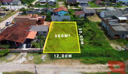 TERRENO COM 360,00 M², APROXIMADAMENTE 650,00 METROS DO MAR.