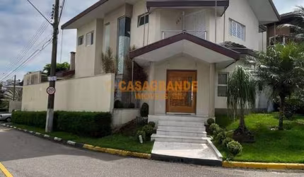 Casa com 3 quartos em Condomínio - Vila Branca - Jacareí