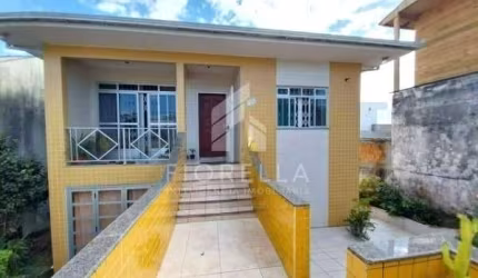 Casa com 02 pavimentos independentes e 05 dormitórios em Serraria - São José/SC