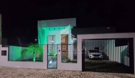 Casa com 03 dormitórios, sendo 01 suíte, e 02 demi-suíte em São Sebastião - Palhoça/SC