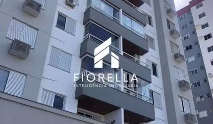 Apartamento à venda, com 03 dormitórios, sendo 01 suíte, no Centro de Palhoça/SC.