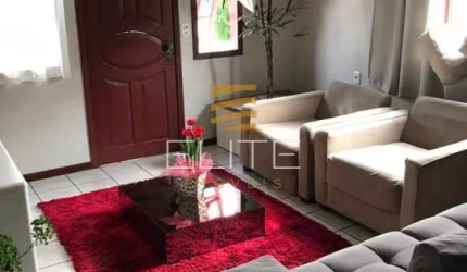 Casa com 04 dormitórios sendo 01 suíte no bairro Passa Vinte - Palhoça / SC