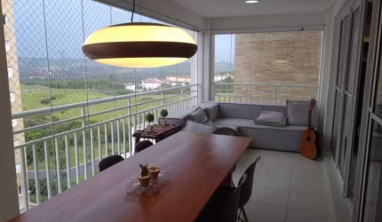 LINDO APARTAMENTO EM CONDOMÍNIO