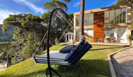 Casa com 5 dormitórios à venda, 330 m² por R$ 3.300.000,00 - Comary - Teresópolis/RJ
