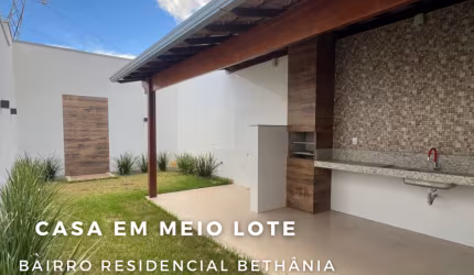 Casa em meio lote Bairro Residencial Bethânia! (Santana do Paraíso)
