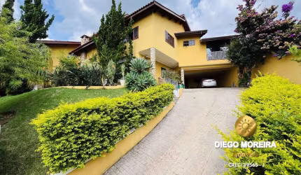 Linda Casa à venda em condomínio de alto padrão na cidade de Atibaia