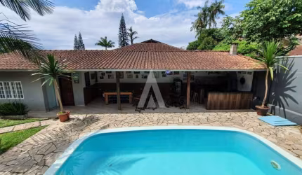 Casa com 3 quartos à venda na Rua Arthur Mendes, --, Costa e Silva, Joinville por R$ 850.000