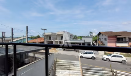 Casa com 3 quartos à venda na Rua São Miguel, --, Boa Vista, Joinville por R$ 450.000