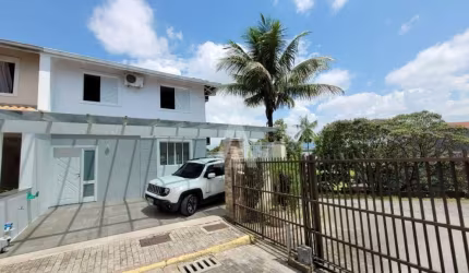 Casa em condomínio fechado com 3 quartos à venda na Balneário Camboriú, --, Bom Retiro, Joinville por R$ 750.000