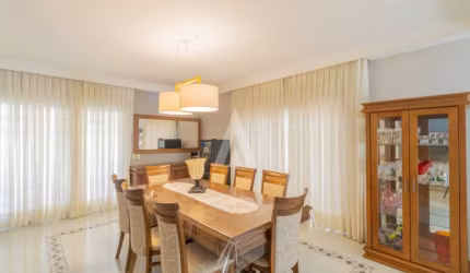 Casa com 3 quartos à venda na Rua Eça de Queiros, --, Saguaçu, Joinville por R$ 1.400.000